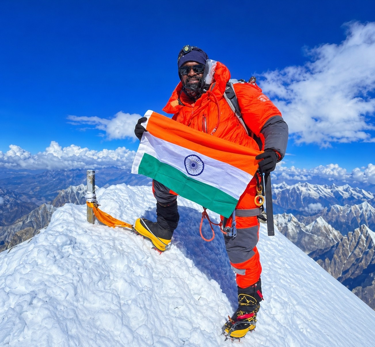 Nagpur police officer Shivaji Nanware successfully summits Dhaulagiri world 7th highest peak 2026