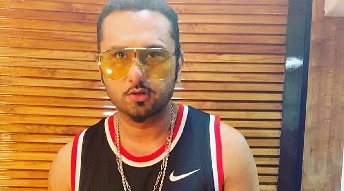 नागपुरात हनी सिंग, वकील पोहोचले पोलीस ठाणे; आज व्हाईस सॅम्पल घेण्यात येणार