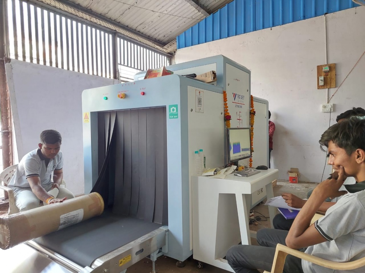 Revolutionize railway security in Nagpur with the cutting-edge parcel tunnel scanner. Enhance safety measures for cargo and commuters.