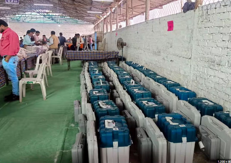 Crowds of people waiting to cast their votes under the sun in Nagpur and Ramtek.