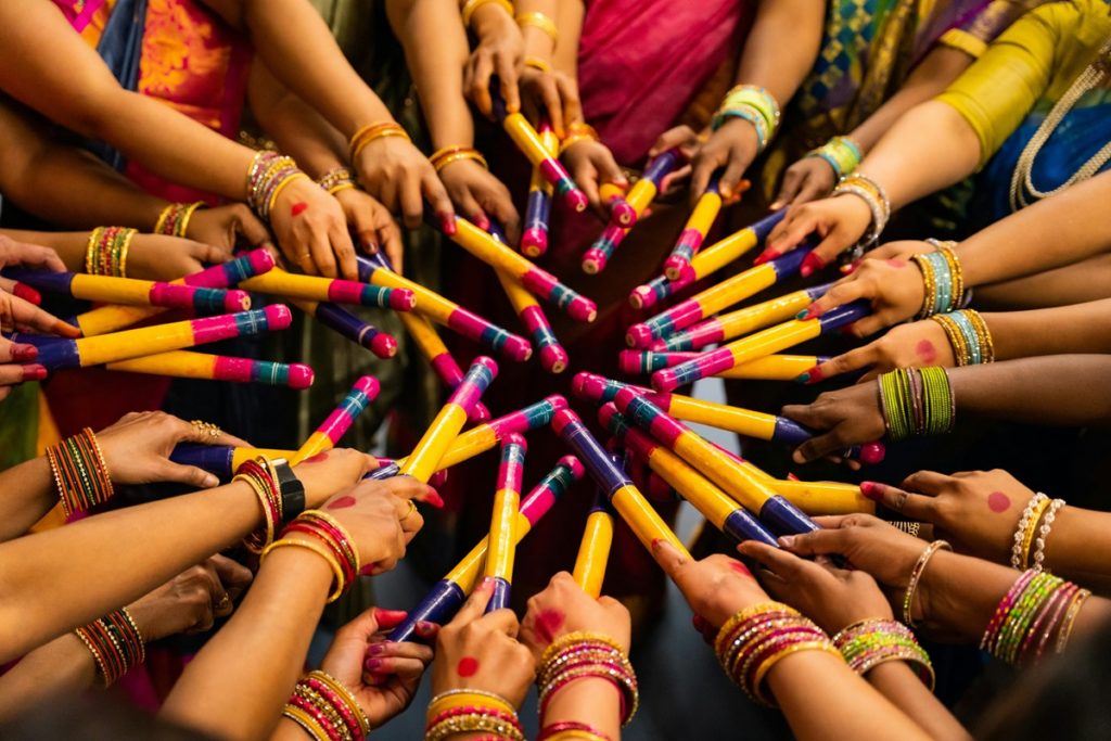 Navratri Garba events in Nagpur filled with vibrant dance and celebrations.