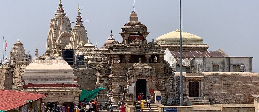Vibrant scenes from Ramtek’s three-day Cultural and Tourism Festival featuring music, art, and adventure.