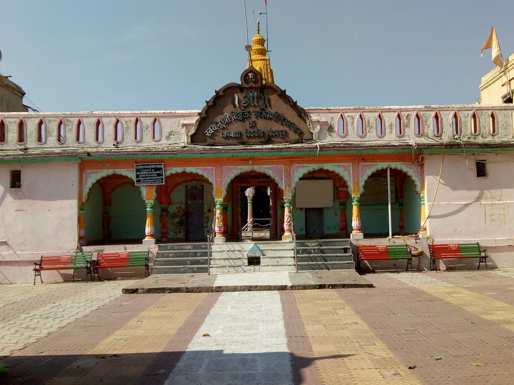 Dhapewada Temple’s redevelopment, showcasing improved infrastructure and visitor amenities.
