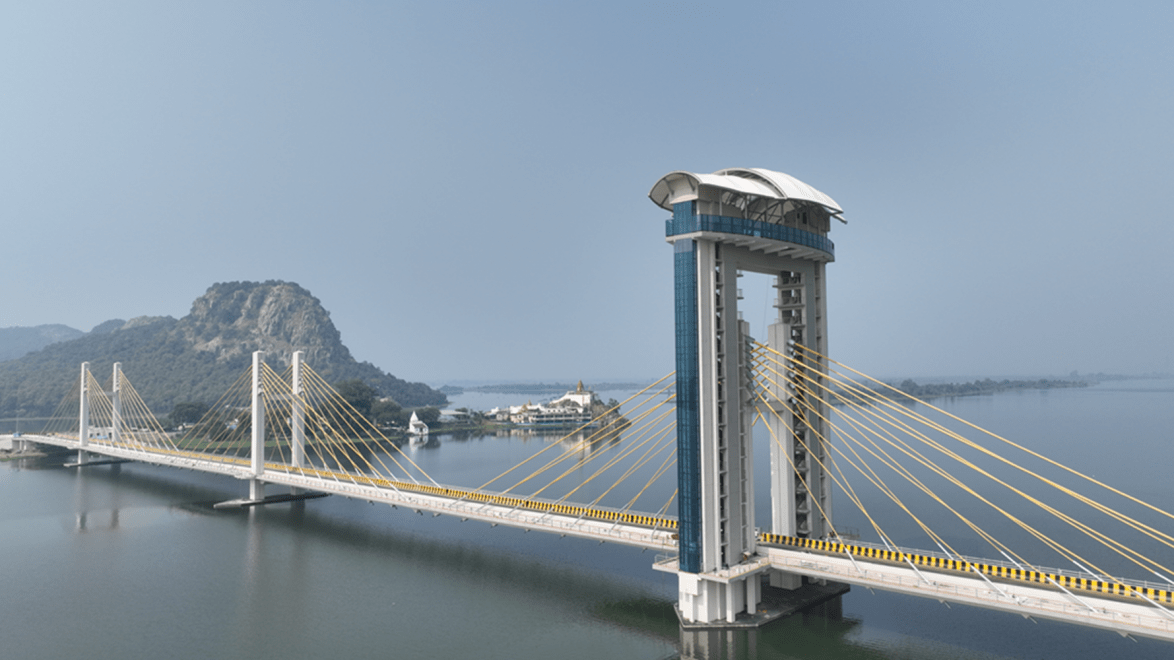 Tourists at Ambhora Sky Gallery on Wainganga bridge in Nagpur