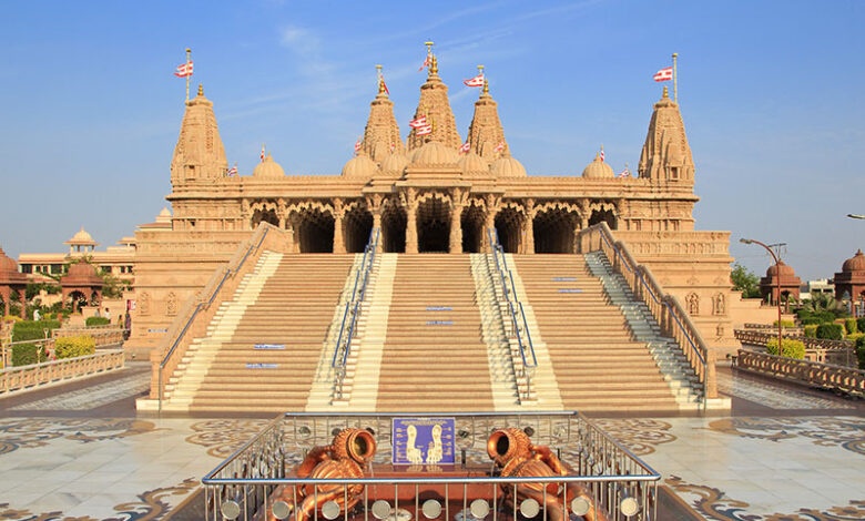 BAPS Shri Swaminarayan Mandir decorated for Diwali and Annakut Utsav 2025