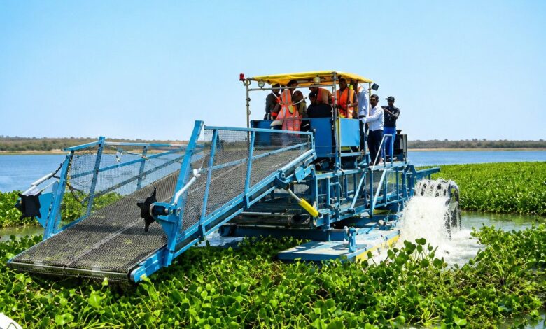 NMC harvester machines Ambazari Lake water hyacinth cleaning Mayor Neeta Thakre Nagpur May 2026