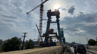Laxman Jhula cable-stayed bridge construction at Ajni, Nagpur - PWD approach road delay