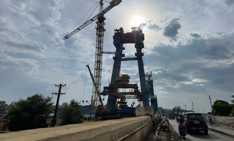 Laxman Jhula cable-stayed bridge construction at Ajni, Nagpur - PWD approach road delay