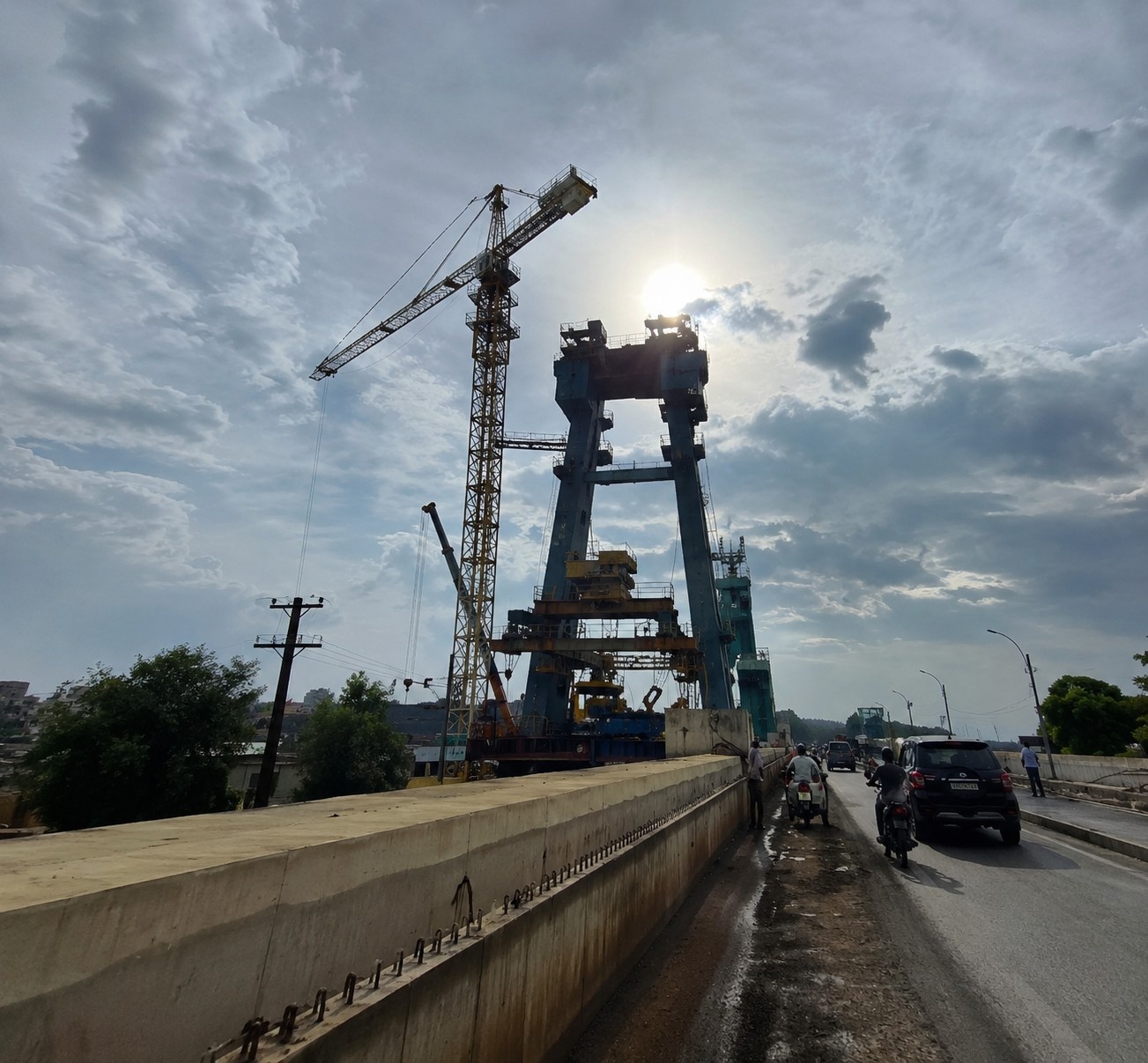 Laxman Jhula cable-stayed bridge construction at Ajni, Nagpur - PWD approach road delay