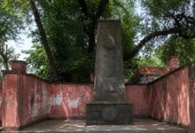 Jai Stambh Nagpur war memorial poor condition neglect filth algae citizens concern NMC 2026