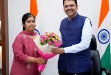 NMC Nagpur Standing Committee Chairperson Shivani Dani Vakhare presents NMC Budget 2026-27 at Special General Body Meeting
