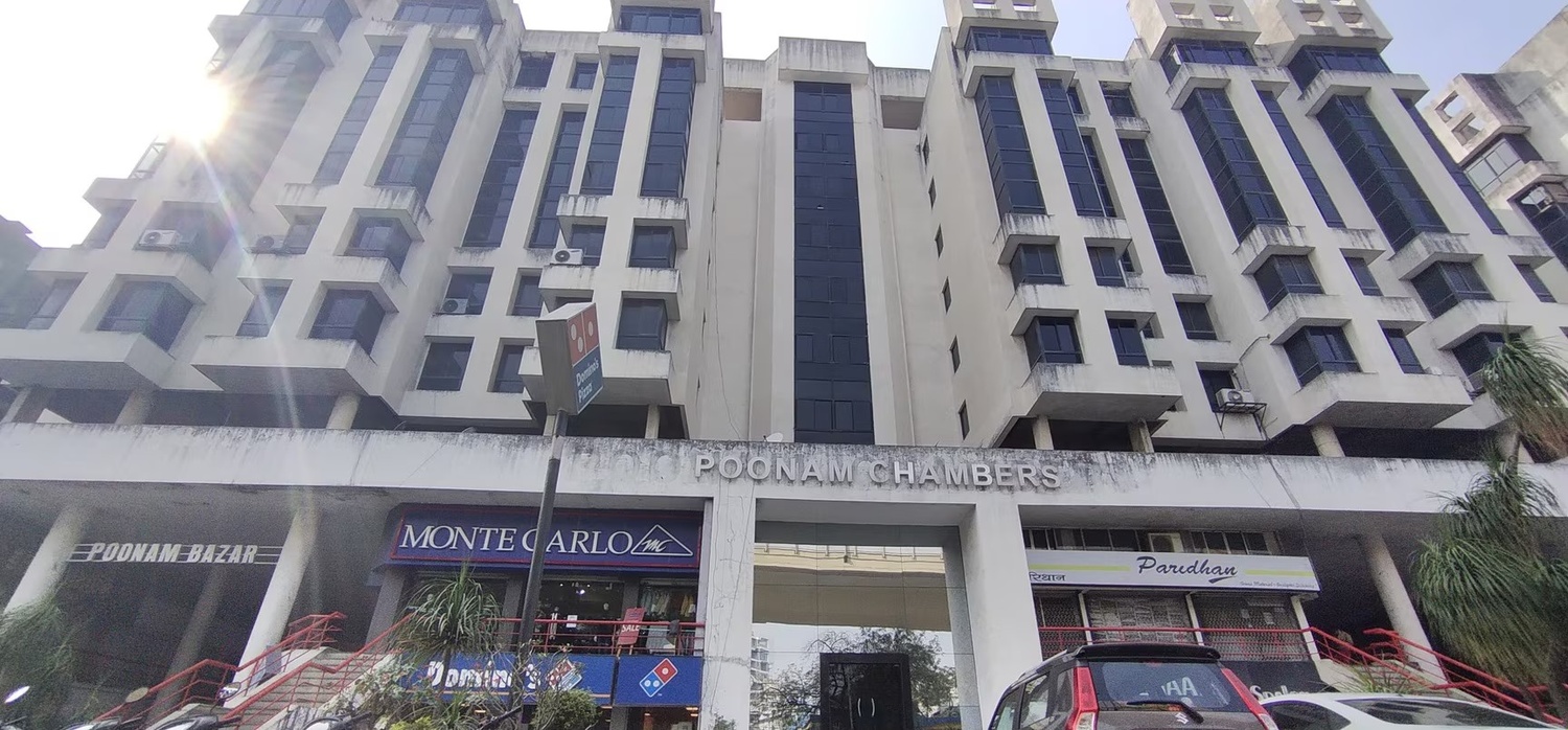Poonam Chambers Nagpur High Court dismisses petition 10 lakh fine NMC 7th floor demolition June 2026