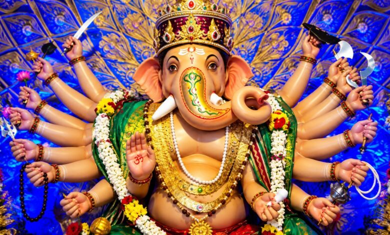 Maskarya Hadapkya Ganpati Utsav Nagpur 239 years 2026 — Agaman Shobhayatra from CP Berar College Tulshibagh September 27 at 6 PM Bhonsale Palace route 18 hand 7 feet idol installation September 29