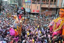 Maharashtra Cultural Affairs Minister Ashish Shelar performs ceremonial pooja of Kali Marbat and Pili Marbat at Nagpur Marbat Festival 2026 launch — main procession September 11 free entry
